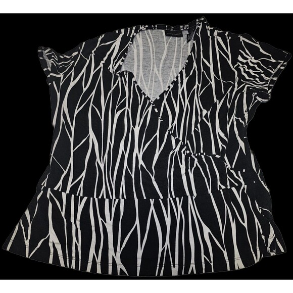 New York & Company Tops - New York and Company Top Zebra Print Vintage XL V-Neck